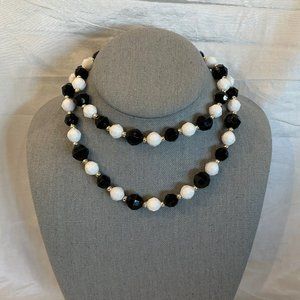 Beautiful Vintage Beaded Necklace White, Black & Gold tone Beads